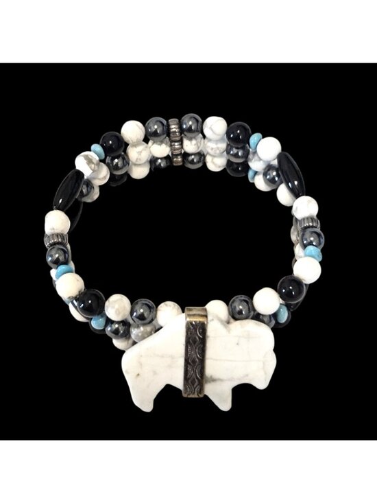 Carolyn Pollack Relios White Howlite Buffalo Pendant Stretch Gemstone Bracelet - Picture 2 of 2